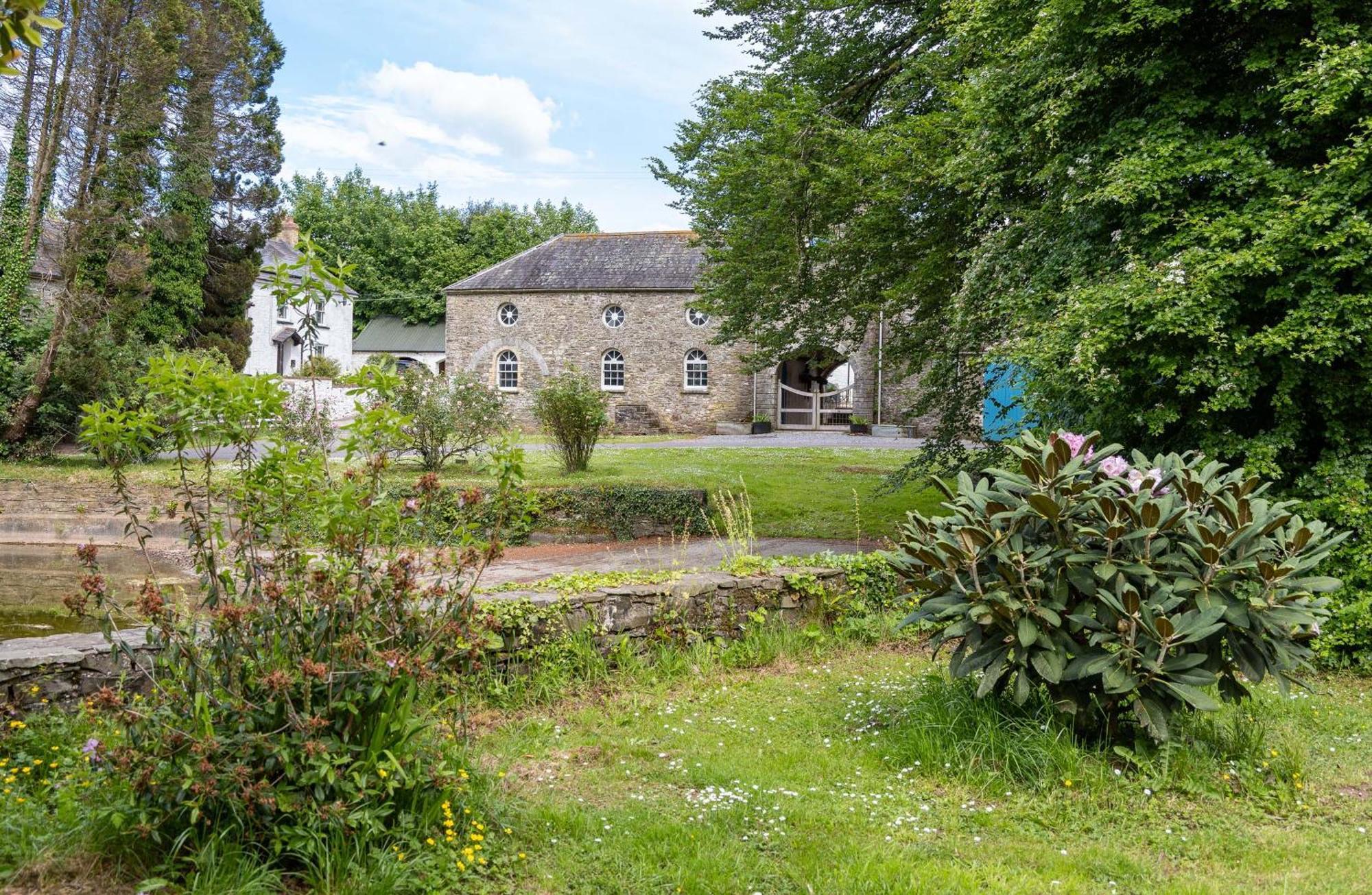 فيلا The Old Carriage Court Kidwelly المظهر الخارجي الصورة