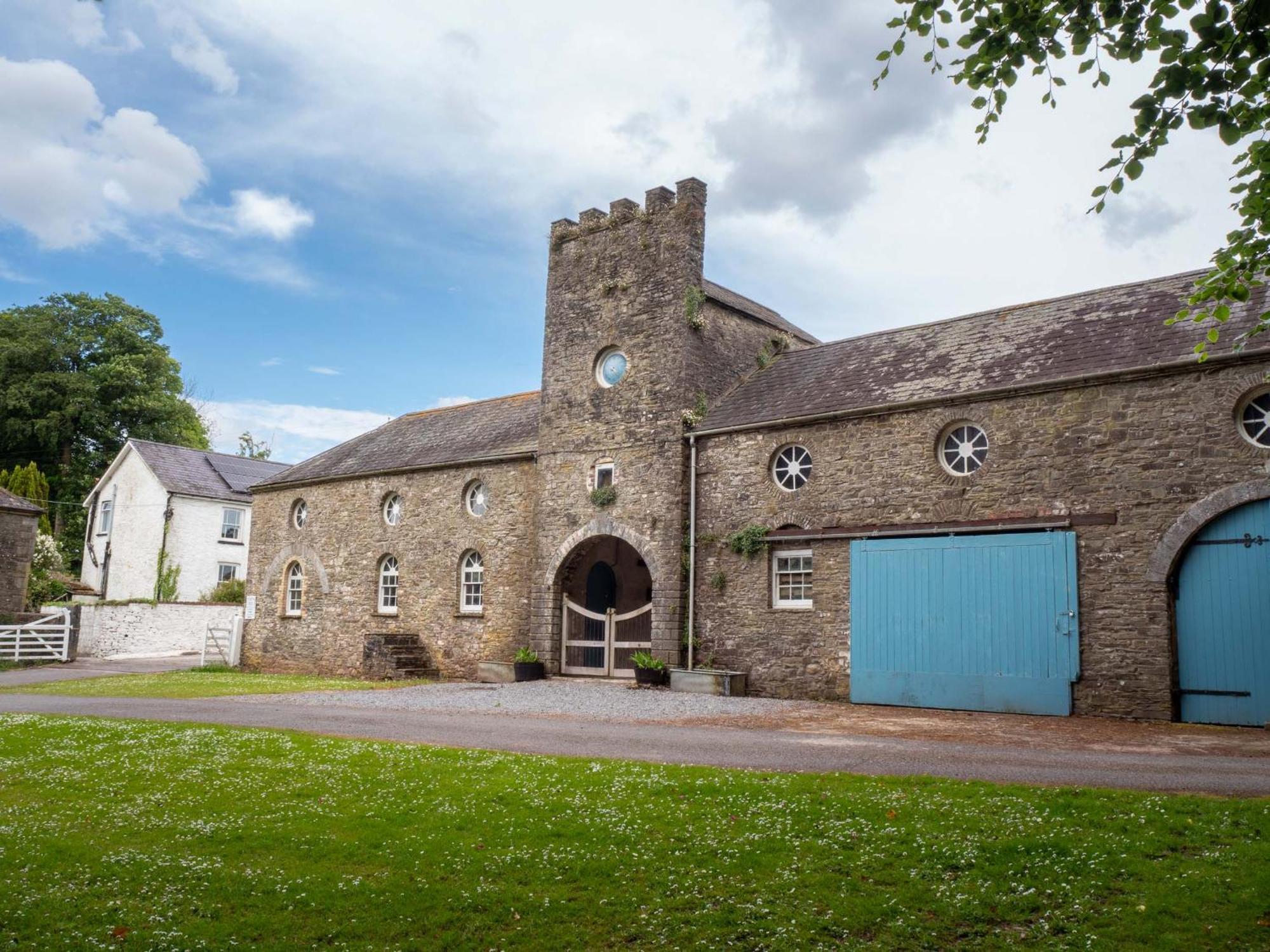 فيلا The Old Carriage Court Kidwelly المظهر الخارجي الصورة