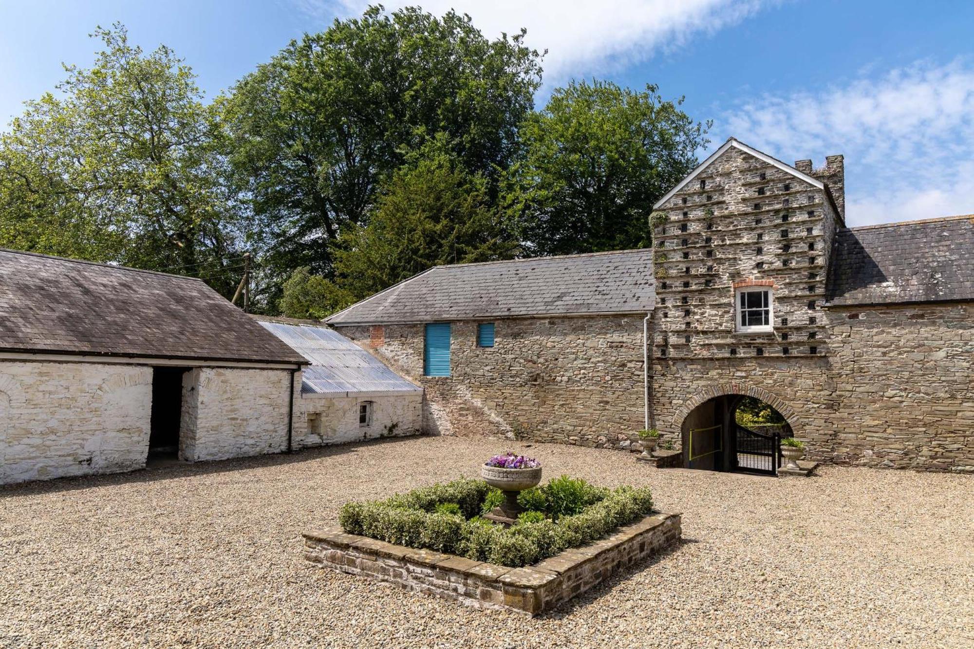 فيلا The Old Carriage Court Kidwelly المظهر الخارجي الصورة